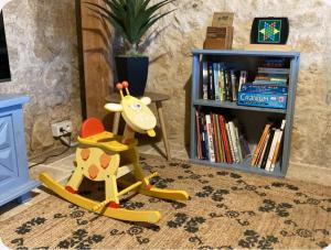 Библиотека в доме для отпуска