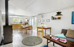 Χώρος καθιστικού στο Amazing Home In Gilleleje With Wifi
