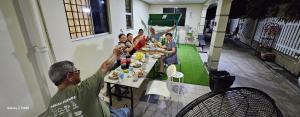 Fotografija u galeriji objekta Sabah homestay 16pax stay near Imago 15minutes strong WiFi Gathering Environment house u gradu Kota Kinabalu