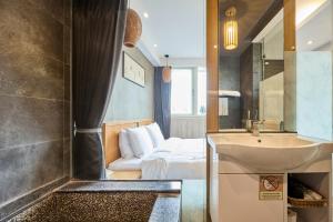 Ένα μπάνιο στο Tenlien onsen Hot Spring Hotel