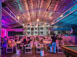Restoran või mõni muu söögikoht majutusasutuses BaobaBed Lodge, Yangon