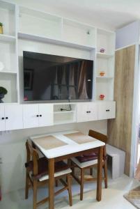 Kuchyň nebo kuchyňský kout v ubytování Yvonne Condo at Primeworld Lapu Lapu, Mactan Cebu