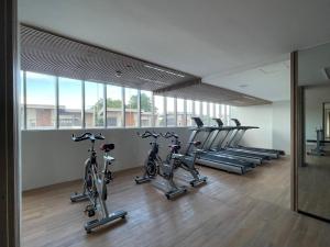 Fitness centrum a/nebo fitness zařízení v ubytování Yvonne Condo at Primeworld Lapu Lapu, Mactan Cebu