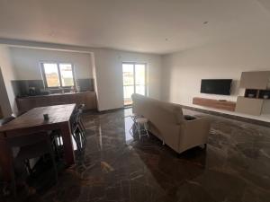 Dapur atau dapur kecil di Stella Maris Mansions
