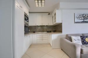 Kuchyňa alebo kuchynka v ubytovaní Comfortable apartment near the beach