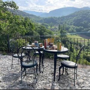 Loodusmaastik of the bed and breakfast lähedal