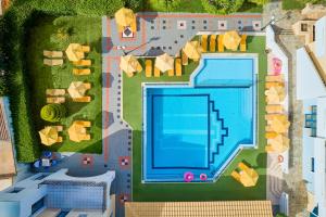 Bazén v ubytování Artemis Apartments nebo v jeho okolí