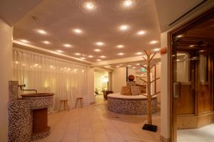 Bilik mandi di Q! Hotel Maria Theresia