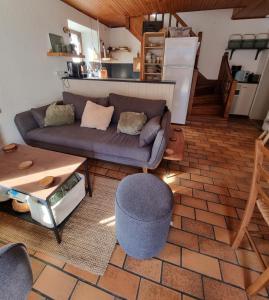 Kuchyň nebo kuchyňský kout v ubytování CHALETS JEANNE & ARNOL à Allemond - Grand Domaine Alpe d'Huez