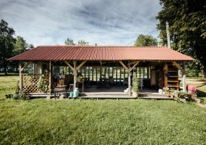 Zahrada ubytování Glempings Jēru Klubs