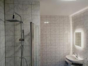 Koupelna v ubytování Ferienwohnung Lug + 15 fotografií