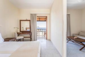 Фотография из галереи Porto Delfino Retreat в городе Капсалион