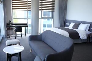 사이판 iris pool villa 객실 침대