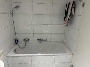 Koupelna v ubytování VK - R - Zürich Airport - Luxury - Home Stay - Rätschengässli - Kloten