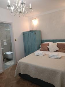 Koupelna v ubytování apartment Golden sunrise - 4 ul.petra svacica11