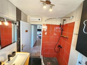 Koupelna v ubytování Apartman LUCIJA 2