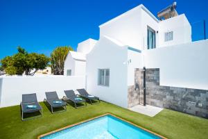 Swimmingpoolen hos eller tæt på Villa Deseo Puerto Del Carmen
