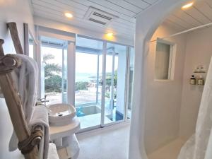 Vannituba majutusasutuses Ample Villa 小希臘民宿 +37 fotot