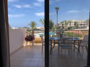 Rõdu või terrass majutusasutuses Kings Palace - Stylish 2 bed apartment with sea views