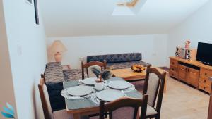 TV a/nebo společenská místnost v ubytování Hvar apartmani & spa