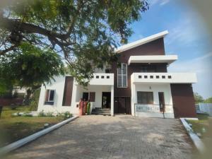 Afbeelding uit fotogalerij van Zephyr Home in Cheyūr +65 foto's