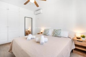 Cama o camas de una habitación en Villa ARANYA 12 fotos más