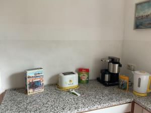 Příslušenství pro přípravu čaje a kávy v ubytování Haus 2 Linden