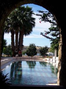 Basen w obiekcie Gran Hotel Aqualange - Balneario de Alange lub w pobliżu