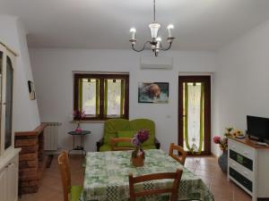 A kitchen or kitchenette at Casa dell'orso