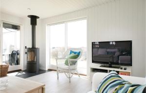 TV a/nebo společenská místnost v ubytování Holiday Home Frederikkesvej