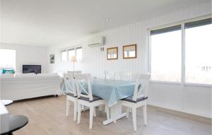 TV a/nebo společenská místnost v ubytování Holiday Home Frederikkesvej