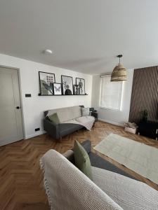 Posezení v ubytování Harbour Apartment