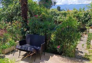 Vonkajšia záhrada v ubytovaní Luxury apartment Ivone with balcony and garden