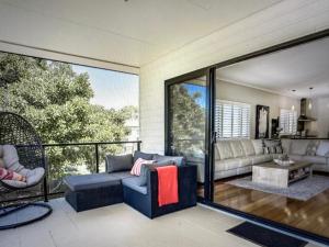 Goolwa Serenity - Modern, Peaceful, Linen & wifi included的休息区