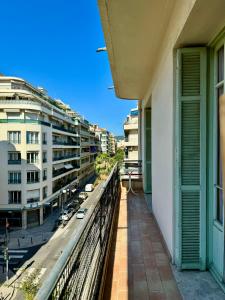 GRAND APPARTEMENT A 5 MINUTES DE LA MER
