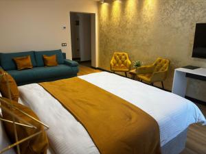 Postel nebo postele na pokoji v ubytování Pensiunea Anton Pann + 74 fotografií