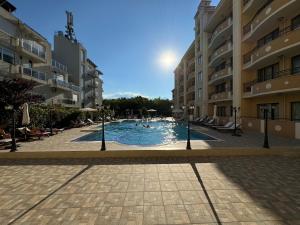 Billede fra billedgalleriet på Апартамент за гости Сънрайз Флора бийч резорт i Pomorie