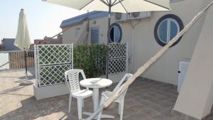 A balcony or terrace at Casa Vacanza Miramare