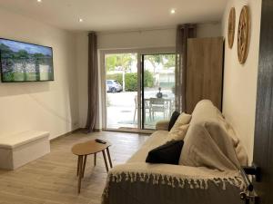 Ruang duduk di Studio cosy a 500m de la plage