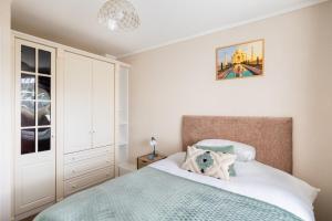 Fotografie z fotogalerie ubytování Spacious 5 bedroom, 2 Living Room, Games Room v destinaci Wolverhampton