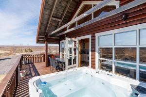 Balkón nebo terasa v ubytování Cozy cottage house located at Golden Circle