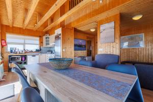 Dapur atau dapur kecil di Cozy cottage house located at Golden Circle
