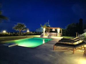 The swimming pool at or close to Villa Elia