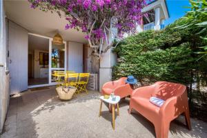 Vonkajšia záhrada v ubytovaní Le Lavandou "Cavalière" -Rez de jardin bord de mer , ATOM