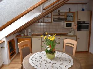 Η κουζίνα ή μικρή κουζίνα στο Haus Eichin Comfortable holiday residence