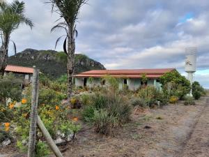 Pousada Campo Redondo外面的花园