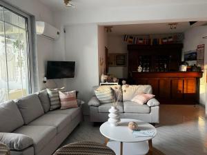 A television and/or entertainment centre at Hotel Proteas