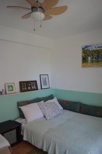 Postel nebo postele na pokoji v ubytování Orebic Garden House