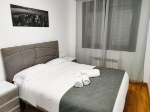 Posteľ alebo postele v izbe v ubytovaní "El Sueño de Sabugo", con garaje y Wifi VUT-5360-AS