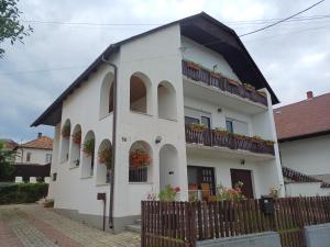 Budova, v ktorej sa apartmán nachádza